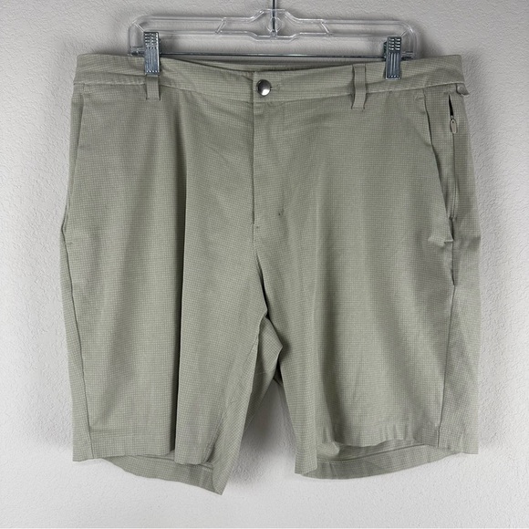 Lululemon Men’s Beige Tan Commission Classic Fit Ventlight Athleisure Shorts 36 - Picture 1 of 4